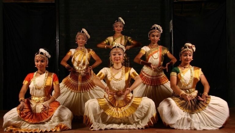 mohiniyattam uk